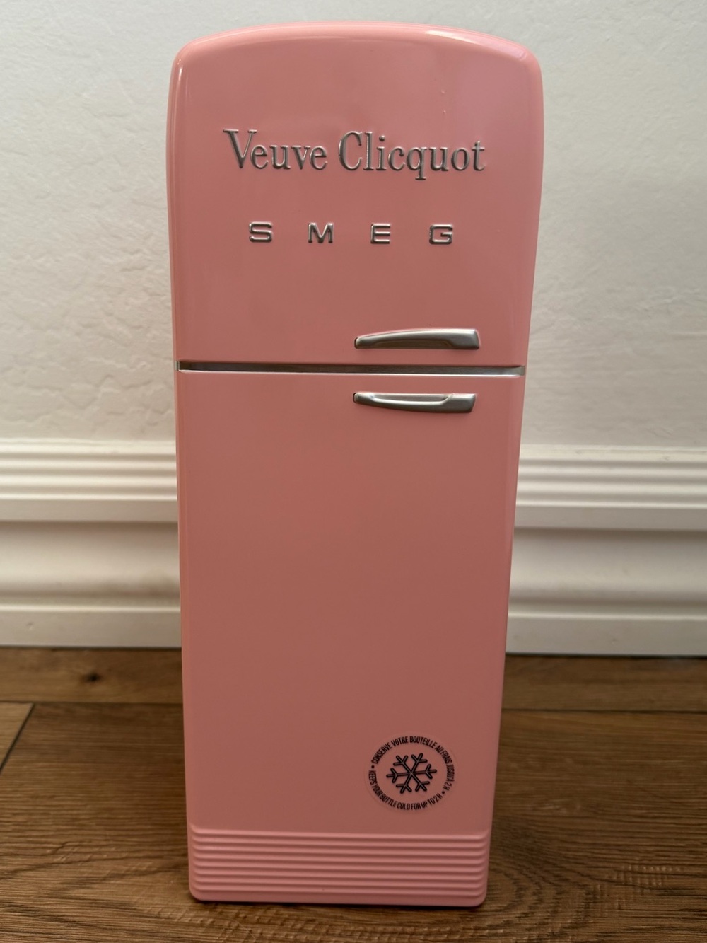 Veuve Clicquot x SMEG Rosé Pink Mini Fridge Champagne Bottle Case Rare